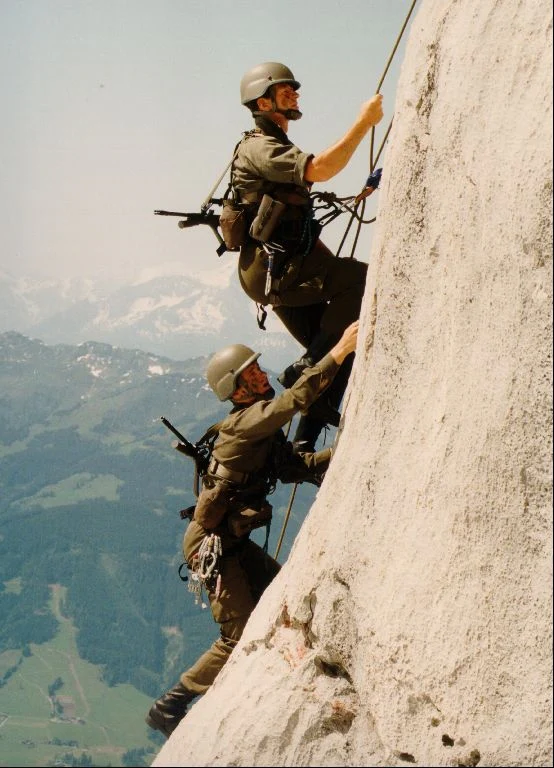 Grade 2 Austrian Bundesheer KAZ 03 Pants - Image 8