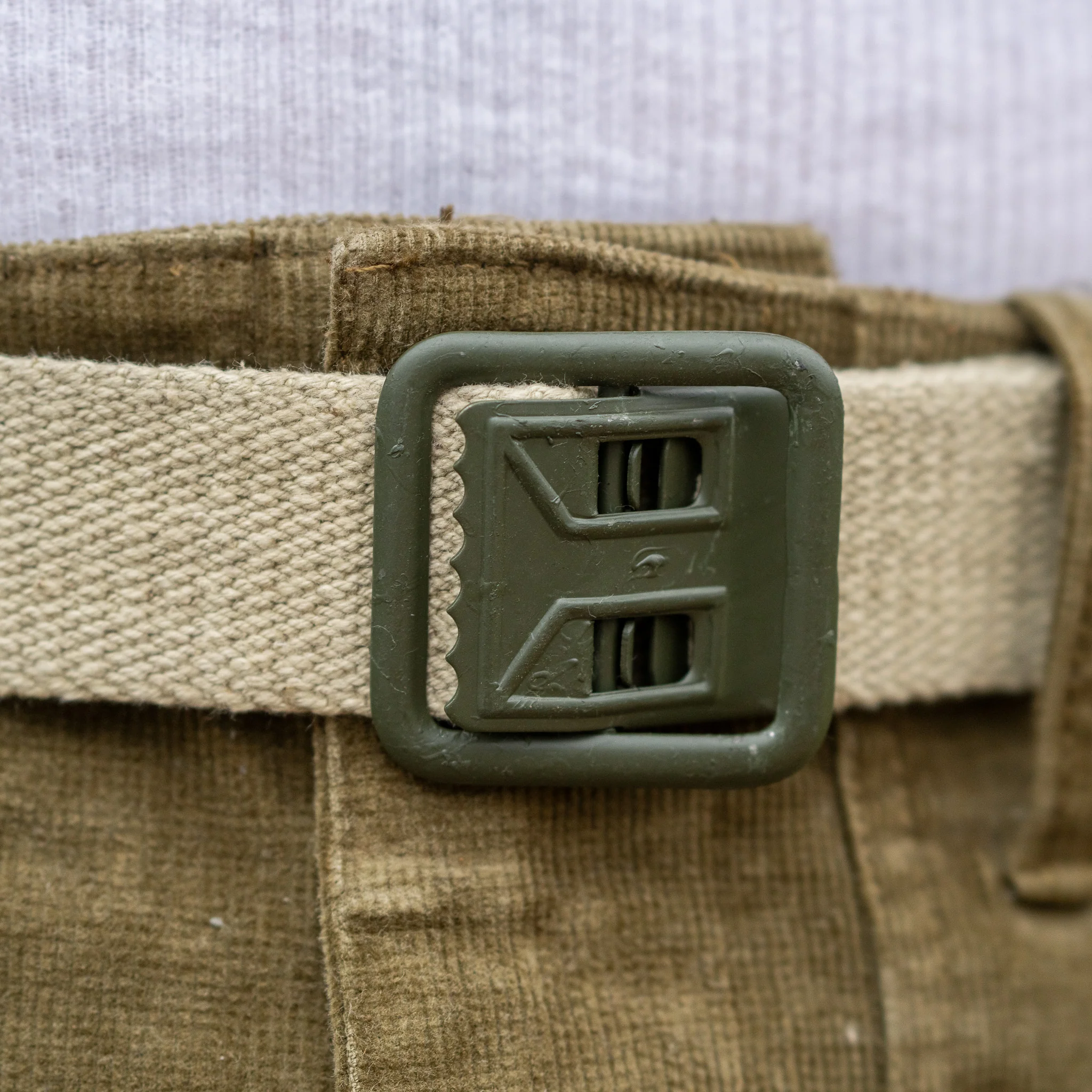 Unissued French Khaki Trouser Belt - Image 4