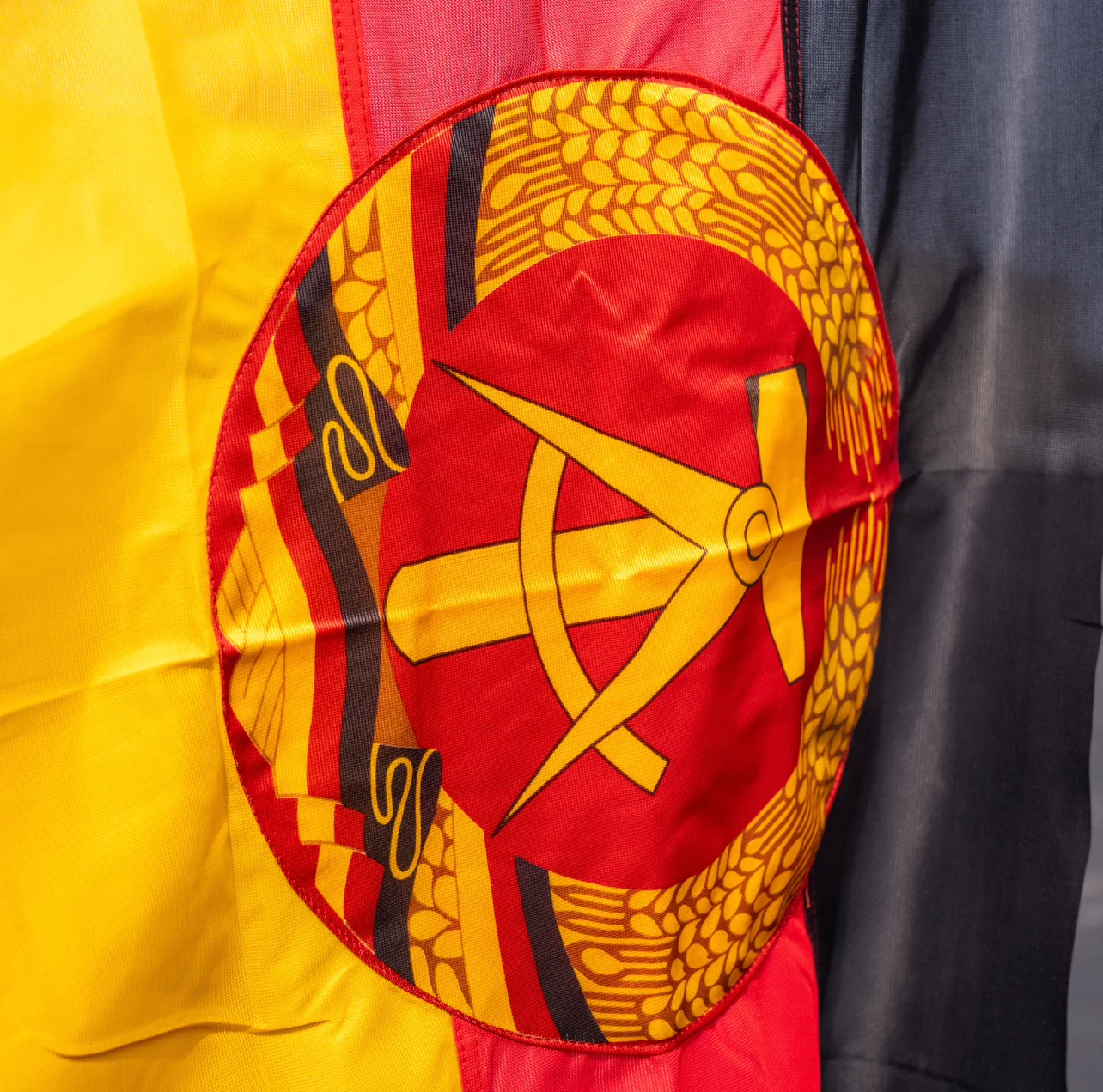 Unissued East German Flag - Image 4